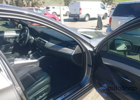 2016 BMW 535D из США, поврежденный, VIN WBAXA5C53GG042127